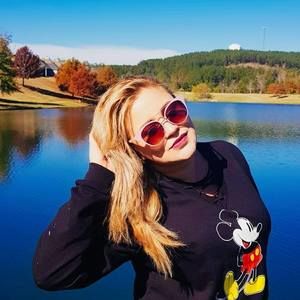 Meet your Posher, Norma